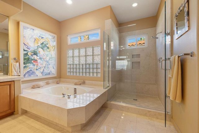 396 Tomahawk Drive, Palm Desert, CA 92211