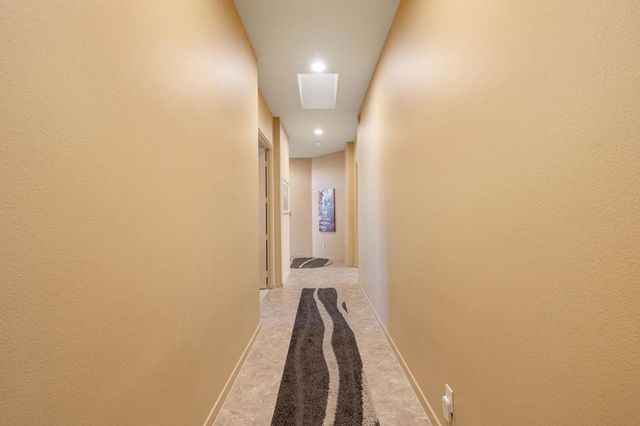 396 Tomahawk Drive, Palm Desert, CA 92211