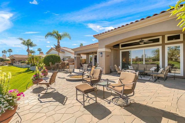 396 Tomahawk Drive, Palm Desert, CA 92211