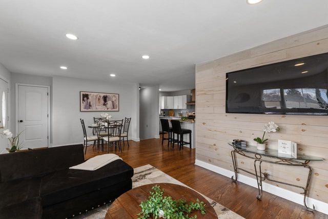 7007 N 41st STREET, Milwaukee, WI 53209