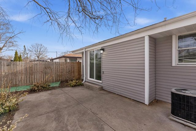 7007 N 41st STREET, Milwaukee, WI 53209