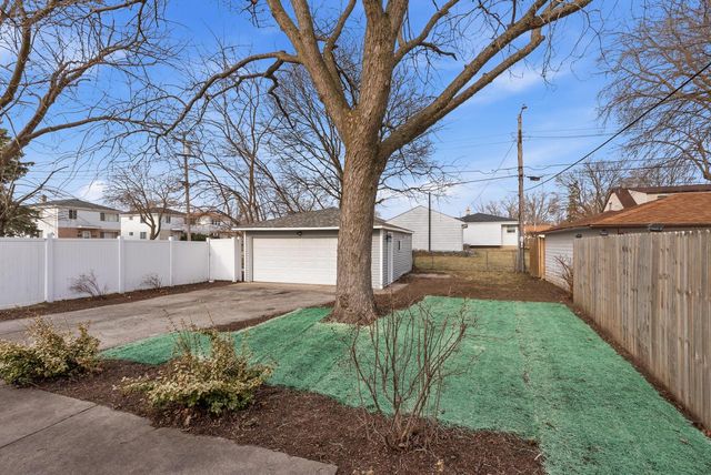 7007 N 41st STREET, Milwaukee, WI 53209