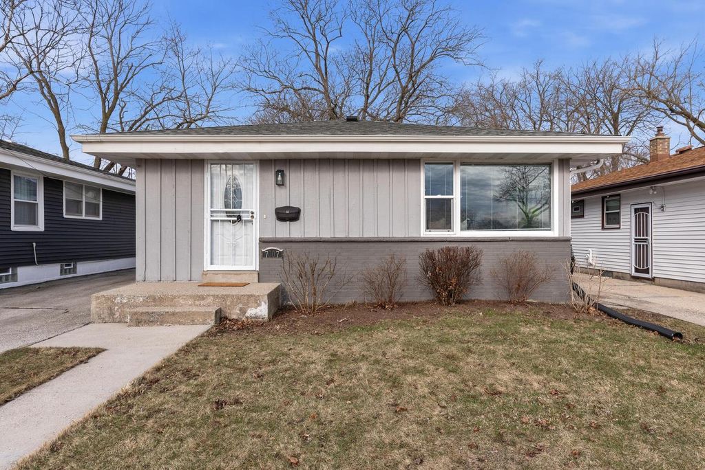 7007 N 41st STREET, Milwaukee, WI 53209