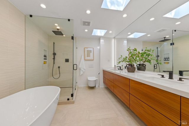 5002 Paradise Dr, Tiburon, CA 94920