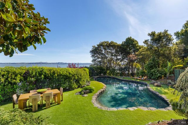 5002 Paradise Dr, Tiburon, CA 94920