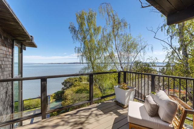 5002 Paradise Dr, Tiburon, CA 94920