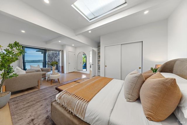 5002 Paradise Dr, Tiburon, CA 94920