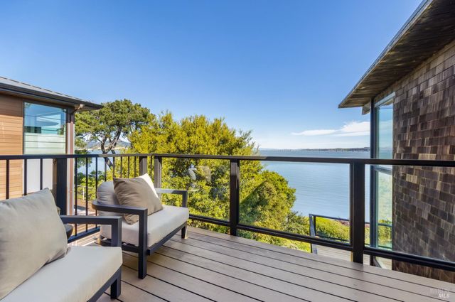 5002 Paradise Dr, Tiburon, CA 94920