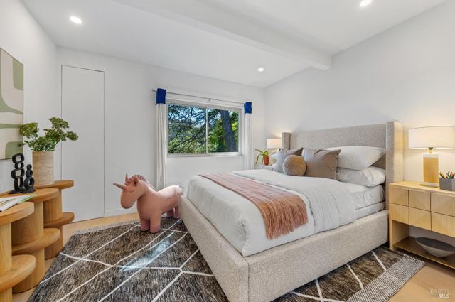 5002 Paradise Dr, Tiburon, CA 94920