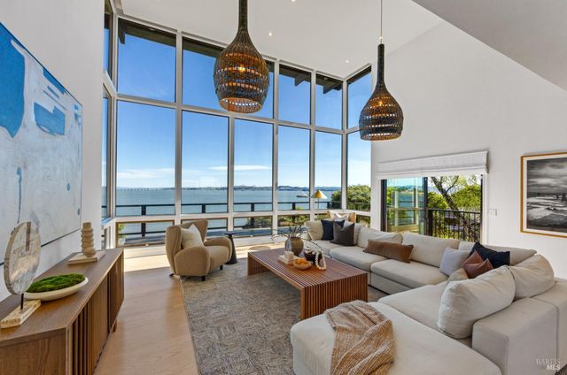 5002 Paradise Dr, Tiburon, CA 94920