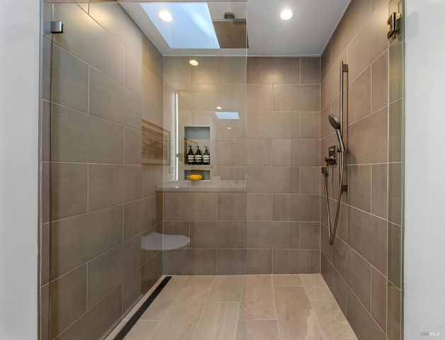 5002 Paradise Dr, Tiburon, CA 94920