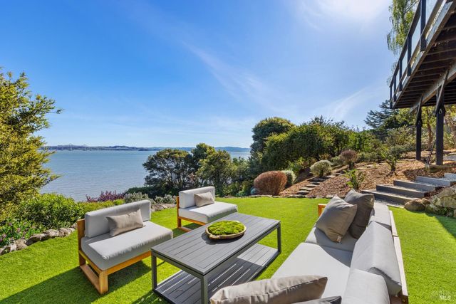 5002 Paradise Dr, Tiburon, CA 94920