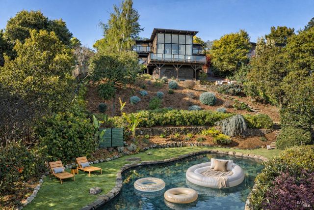 5002 Paradise Dr, Tiburon, CA 94920