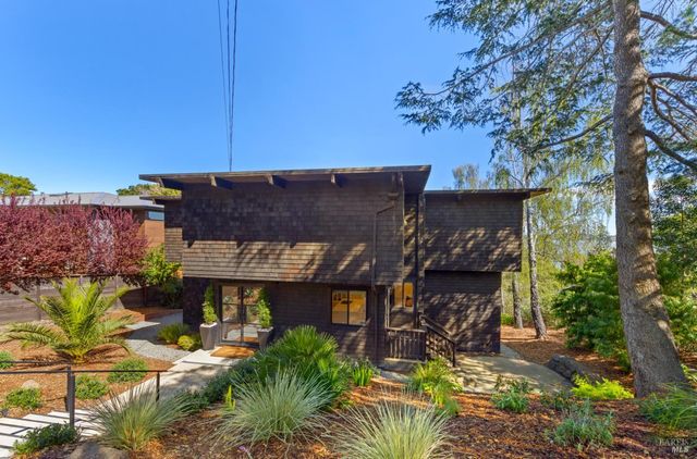 5002 Paradise Dr, Tiburon, CA 94920