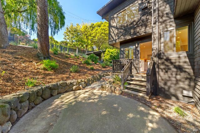 5002 Paradise Dr, Tiburon, CA 94920