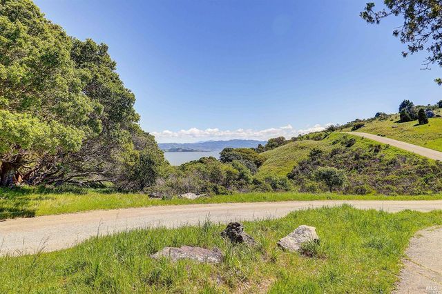 5002 Paradise Dr, Tiburon, CA 94920
