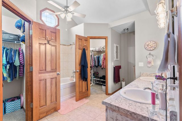 638 N Cox Avenue, Republic, MO 65738