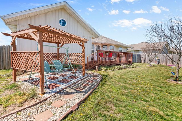 638 N Cox Avenue, Republic, MO 65738