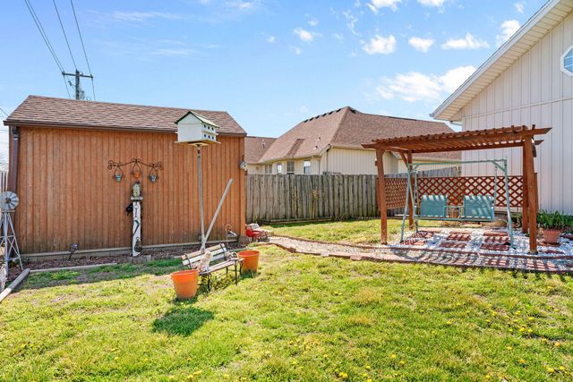 638 N Cox Avenue, Republic, MO 65738