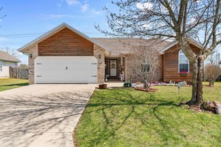 638 N Cox Avenue, Republic, MO 65738