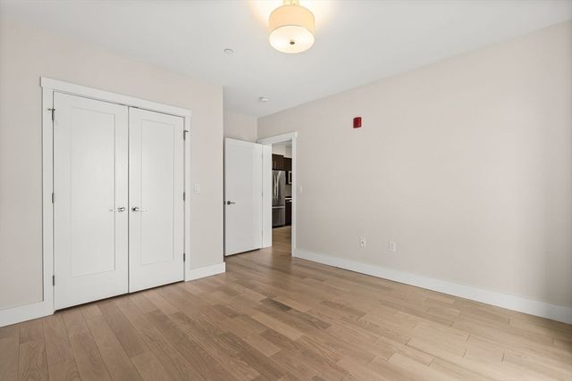 1975 Massachusetts Ave 302, Cambridge, MA 02140