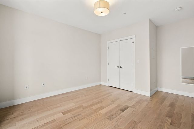 1975 Massachusetts Ave 302, Cambridge, MA 02140