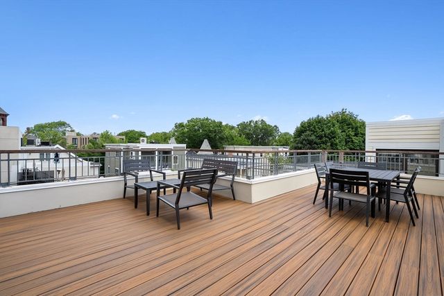 1975 Massachusetts Ave 302, Cambridge, MA 02140