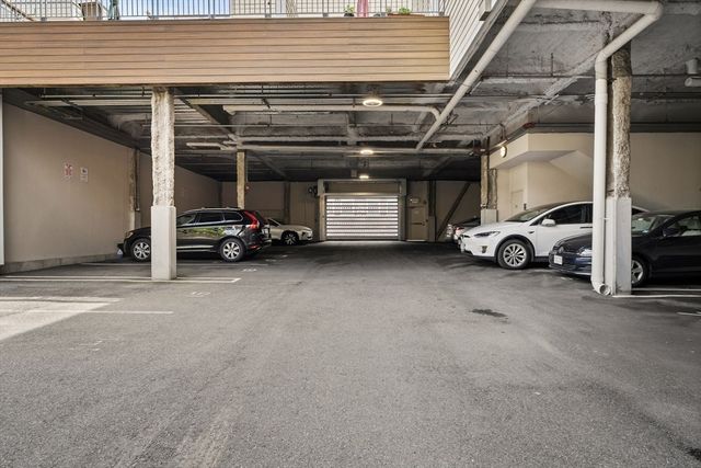 1975 Massachusetts Ave 302, Cambridge, MA 02140
