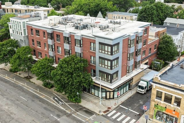 1975 Massachusetts Ave 302, Cambridge, MA 02140