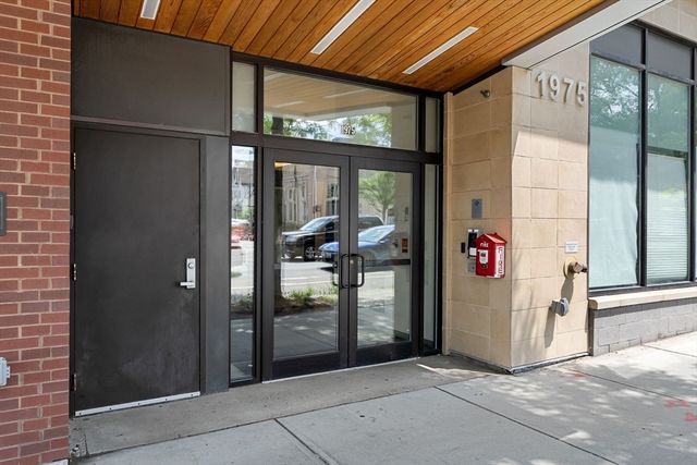 1975 Massachusetts Ave 302, Cambridge, MA 02140