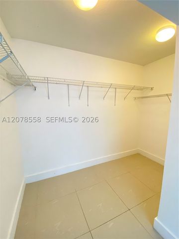 41 SE 5th St 1109, Miami, FL 33131