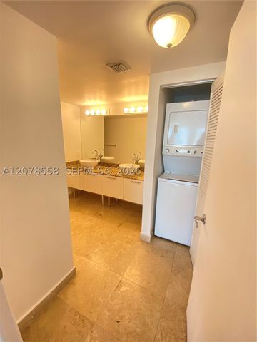41 SE 5th St 1109, Miami, FL 33131