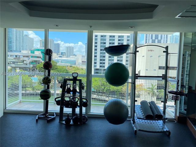 41 SE 5th St 1109, Miami, FL 33131