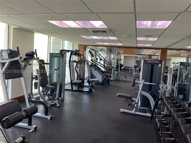 41 SE 5th St 1109, Miami, FL 33131