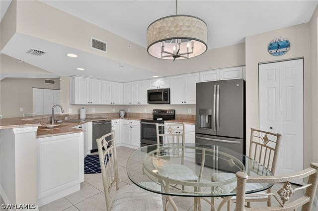 19870 Breckenridge DR 303, Estero, FL 33928