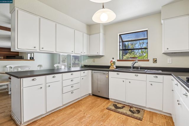 2536 Pebble Beach Loop, Lafayette, CA 94549