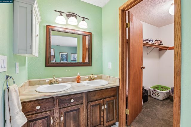 2536 Pebble Beach Loop, Lafayette, CA 94549