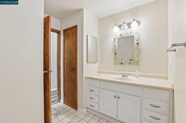 2536 Pebble Beach Loop, Lafayette, CA 94549