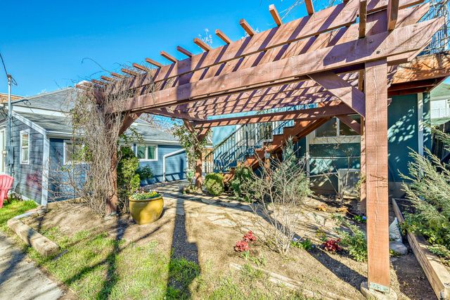 215 S IOWA ST, Salt Lake City, UT 84102