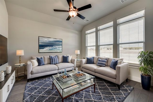 4021 Lagos Drive, Midlothian, TX 76065