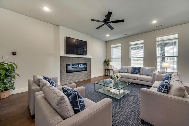 4021 Lagos Drive, Midlothian, TX 76065