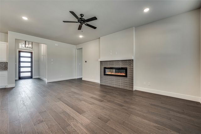 4021 Lagos Drive, Midlothian, TX 76065
