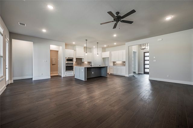 4021 Lagos Drive, Midlothian, TX 76065