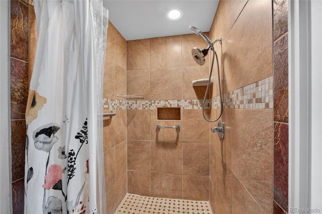 6423 E Long Circle, Centennial, CO 80112