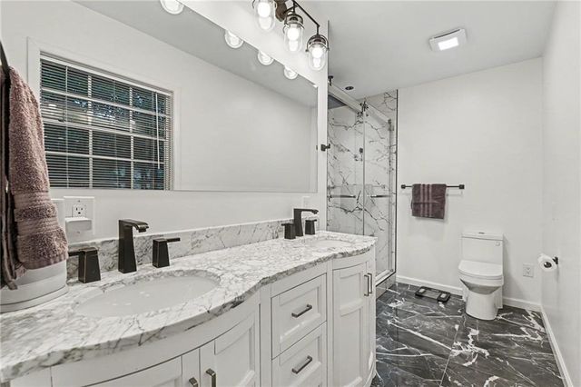 2216 Chestnut Log Drive, Lithia Springs, GA 30122