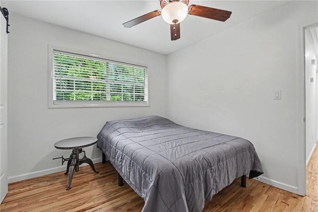 2216 Chestnut Log Drive, Lithia Springs, GA 30122
