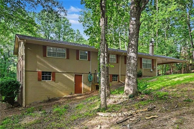 2216 Chestnut Log Drive, Lithia Springs, GA 30122