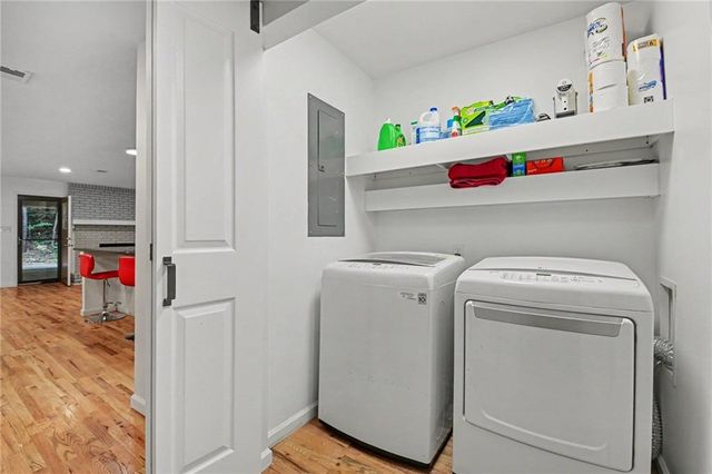 2216 Chestnut Log Drive, Lithia Springs, GA 30122