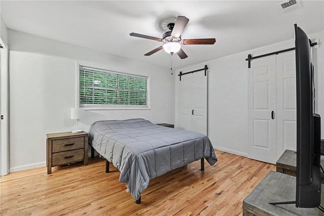 2216 Chestnut Log Drive, Lithia Springs, GA 30122