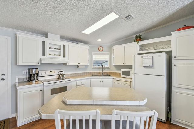 34504 ROSE DRIVE N, Pinellas Park, FL 33781